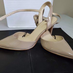 Nude Pumps